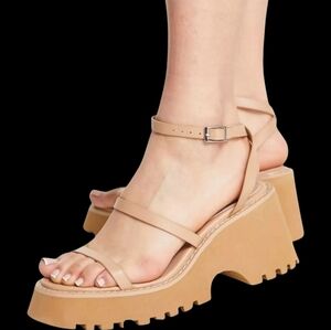 🪻BOGO🪻 ASOS DESIGN Trip‎ Triple Strap Chunky Platform Sandals Beige Size 8.5